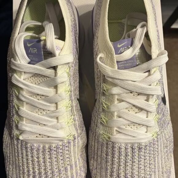 Nike Womens Air Vapormax Flyknit 3 - Size 9 - Picture 2 of 4